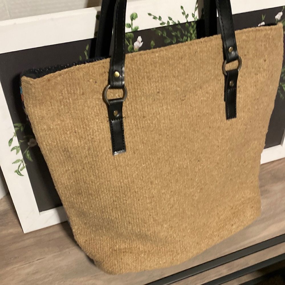 Santa Rosa Handwoven Handbag - Picture 5 of 6